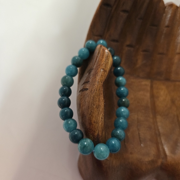 Apatite Bracelet - Picture 3 of 7